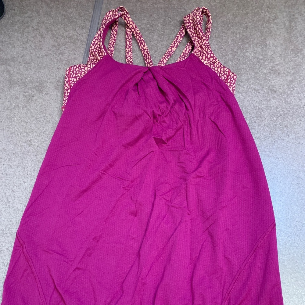 Lululemon workout top with built in sports bra